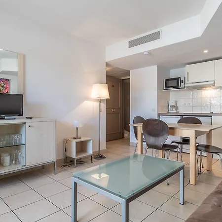 Aparthotel Vacancéole - Résidence Le Crystal Cagnes-sur-Mer