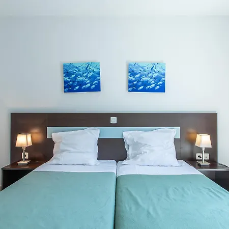 Vacanceole - Le Crystal Aparthotel 2*