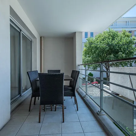 Vacanceole - Le Crystal Aparthotel 2*