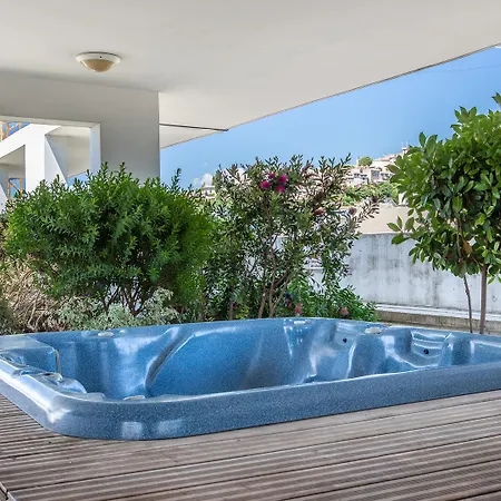 Vacanceole - Le Crystal Aparthotel 2*