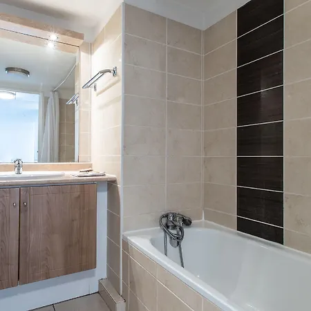 Hotel apartamentowy Vacanceole - Le Crystal Cagnes-sur-Mer