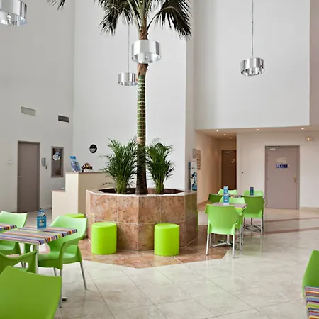 Aparthotel Vacanceole - Le Crystal 3*